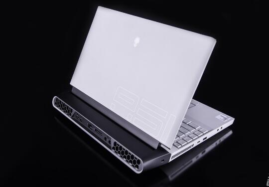 游戲本的工業(yè)設(shè)計(jì)，公司旗艦-ALIENWARE AREA-51M評測